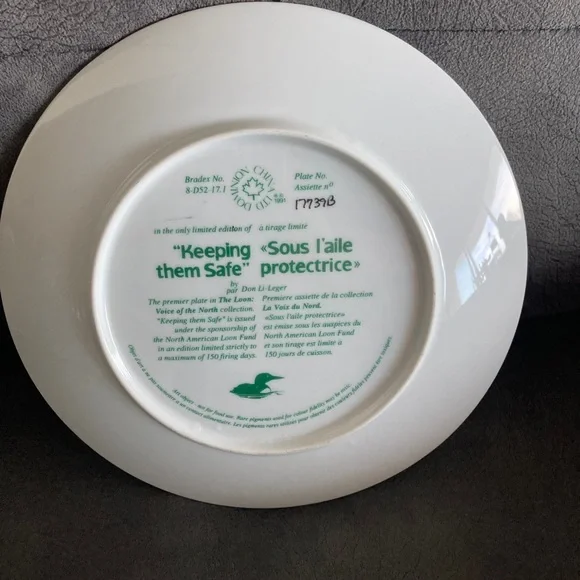 Vintage 1991 Don Li Leger Keeping Them Safe plate - Picture 4 of 5